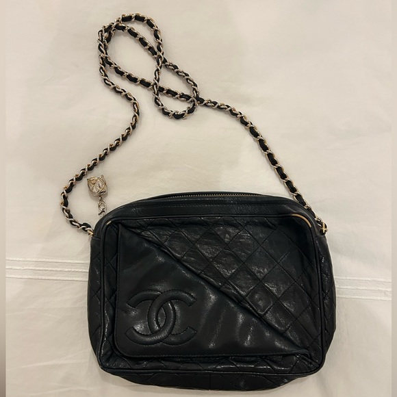 Chanel Black Quilted Lambskin CC Camera Bag - Picture 1 of 6